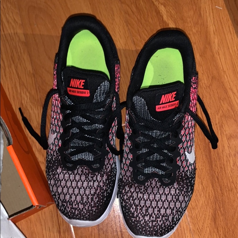 Nike Air Max Sequent 2